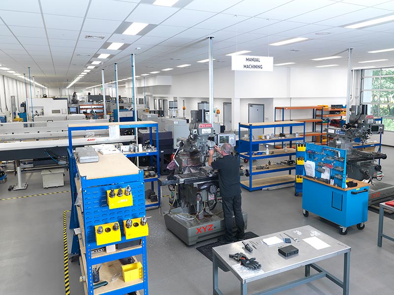 Manual-machining-AB-Vision-287-800x600px