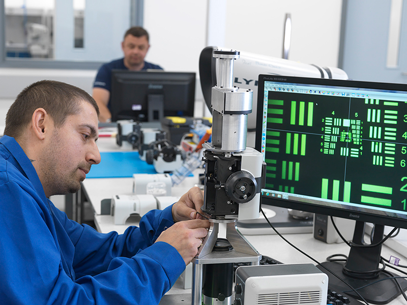 Manufacturing-design-AB-Vision-302-800x600px 02-Swift-PRO-measuring-microscope-user-AB V19 495