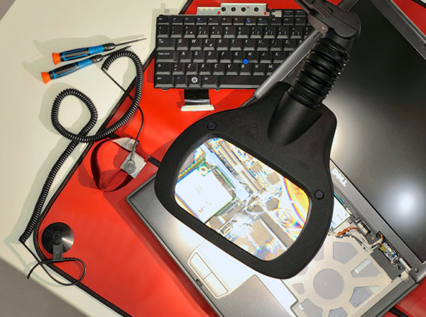 Wave-ESD_computer-maintenance-feature-image-768×572-1-600×447